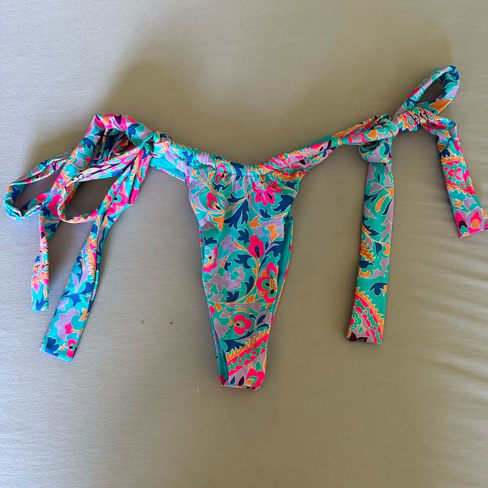 Frankie’s bikinis willow cheeky bikini bottom